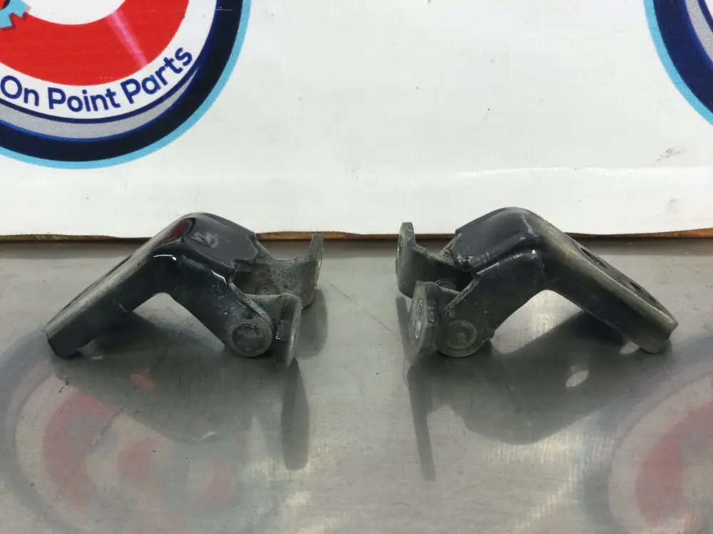 2004 Infiniti G35 Driver Left Door Hinges OEM 0BKQBA