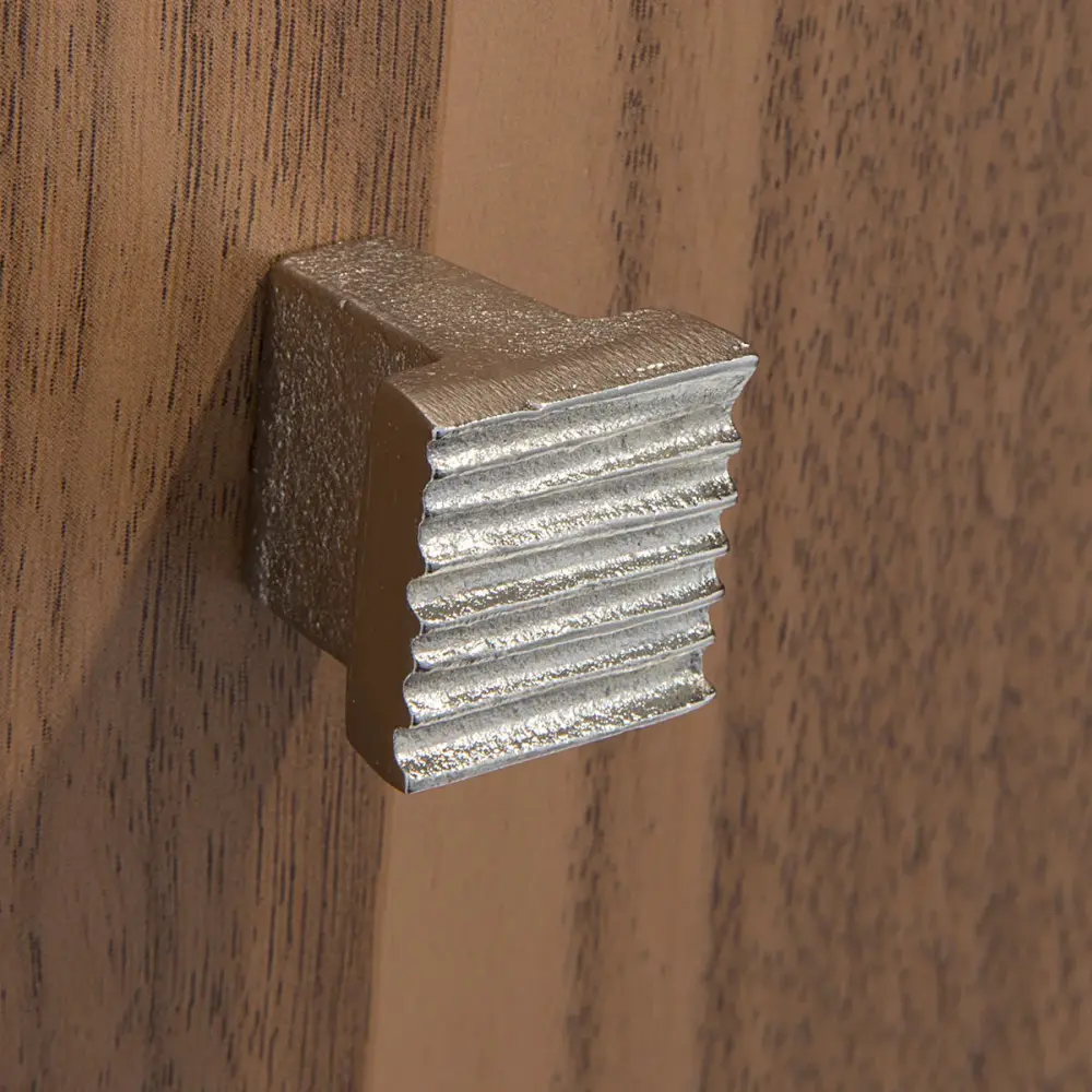 Sand Cabinet Pull Mounting Screws