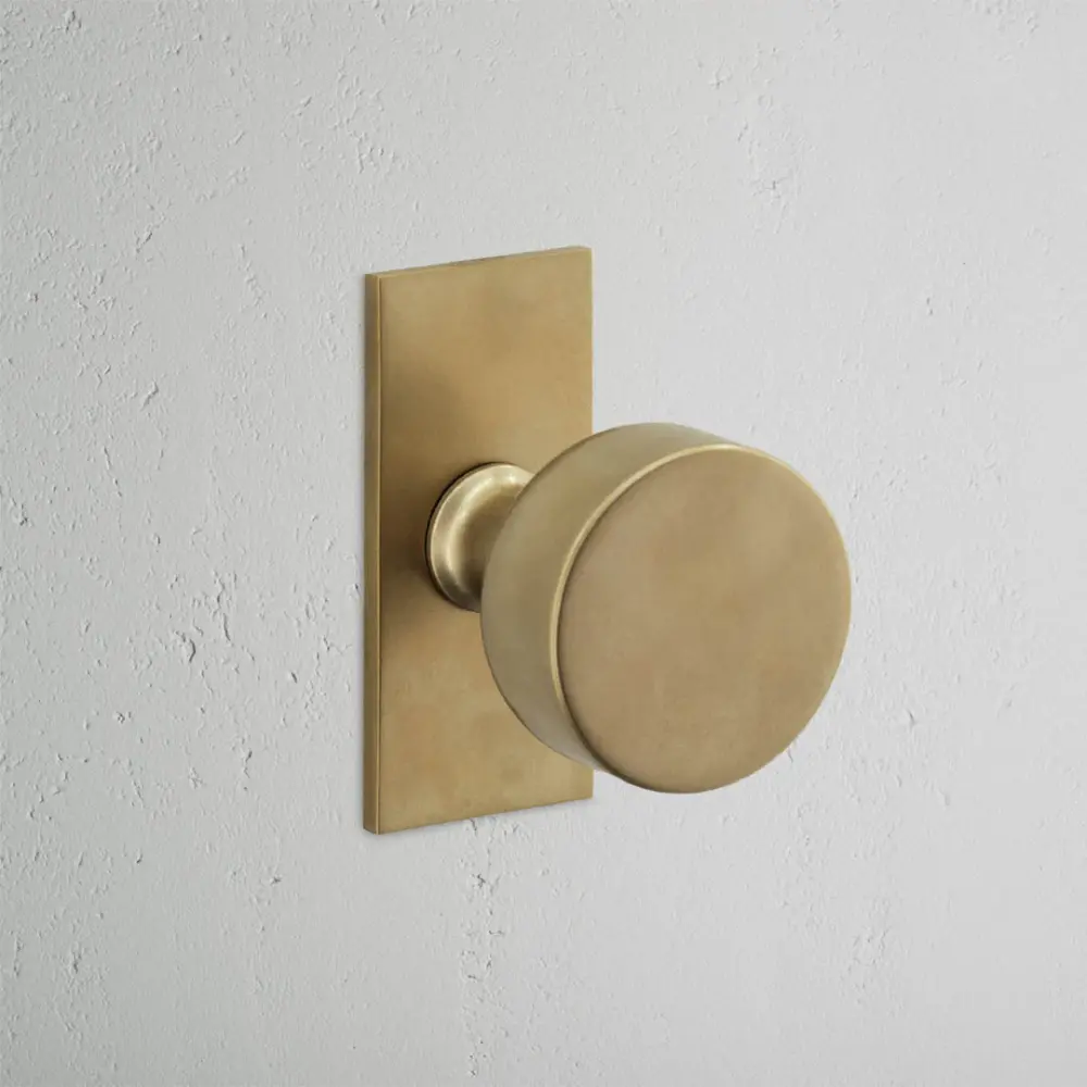 Onslow Short Plate Fixed Door Knob - Antique Warm alloy - ANSI/BHMA Certified
