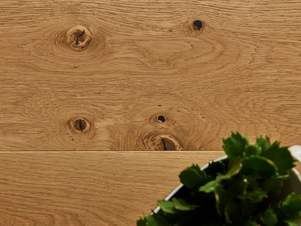 Blenheim Oak Character Grade Satin-brushed & Oiled Multi-ply Oak Flooring 190mm