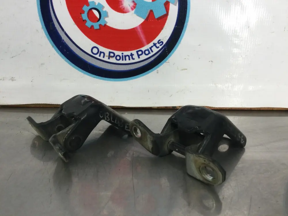 2005 Infiniti G35 Passenger Right Door Hinges OEM 0BL0BE