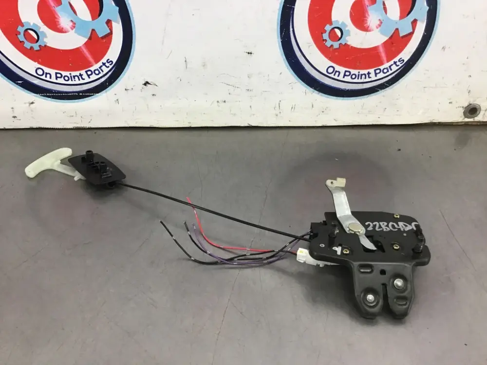 2004 Nissan 350Z Trunk Latch Emergency Release OEM 22BC4DC