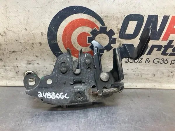 2004 Nissan Z33 350Z Front Hood Lock Latch Oem 24Bbqgc